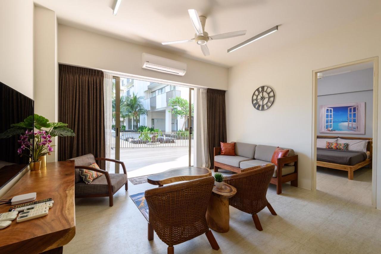 By The Sea Beach Front Apartment Batu Feringgi Exterior foto