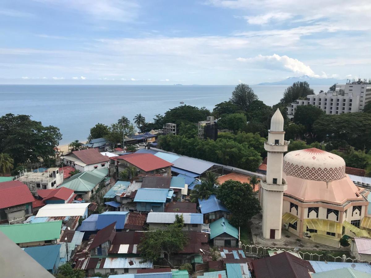 By The Sea Beach Front Apartment Batu Feringgi Exterior foto