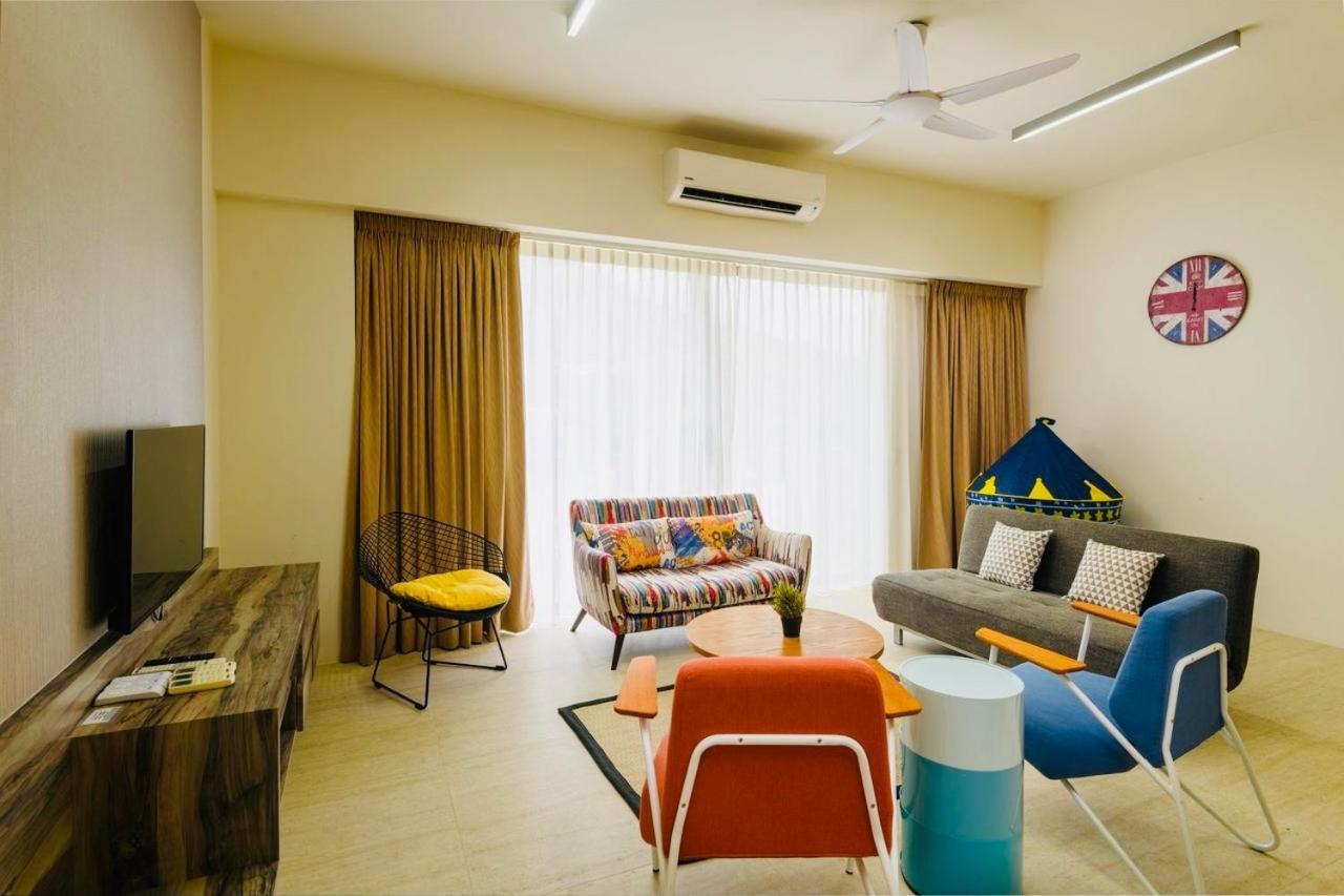 By The Sea Beach Front Apartment Batu Feringgi Exterior foto