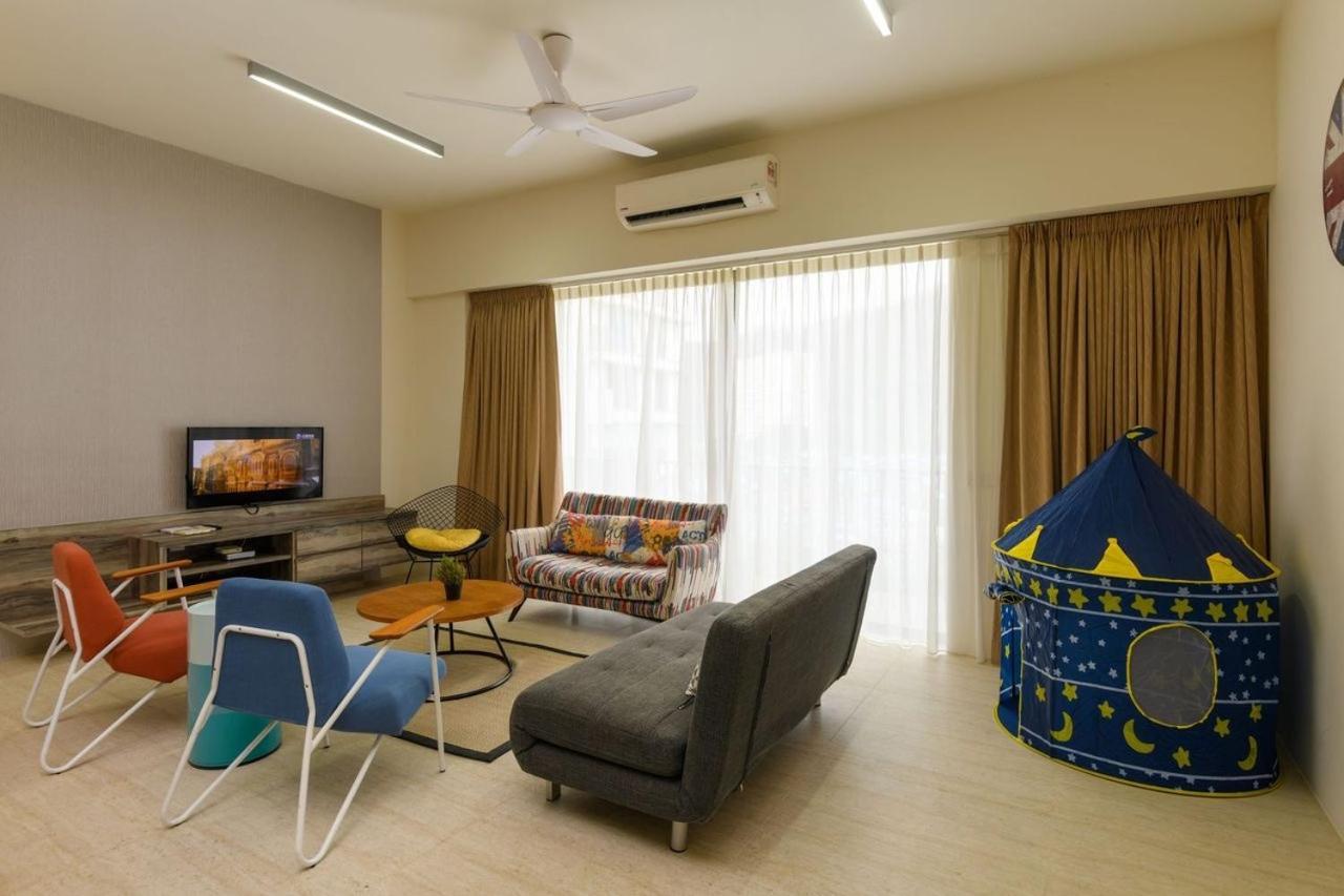 By The Sea Beach Front Apartment Batu Feringgi Exterior foto