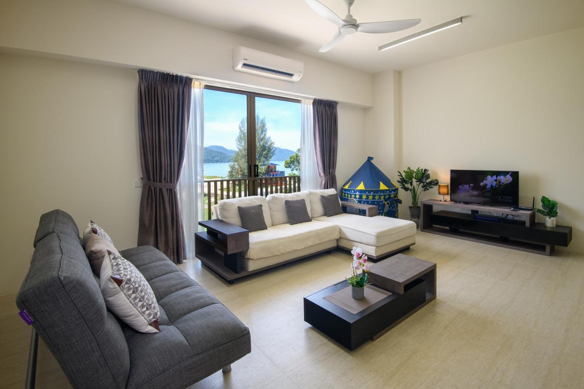 By The Sea Beach Front Apartment Batu Feringgi Exterior foto