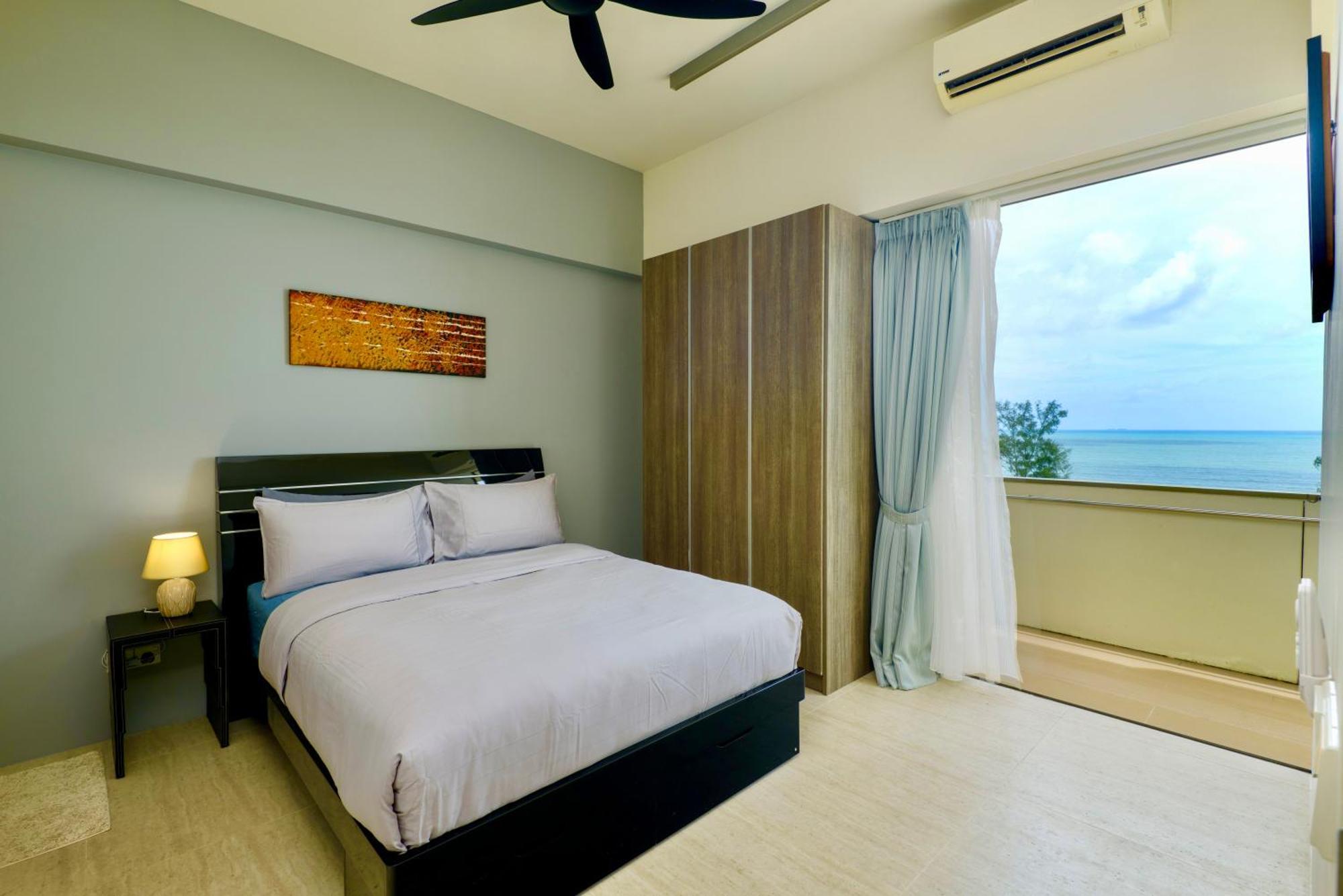 By The Sea Beach Front Apartment Batu Feringgi Exterior foto