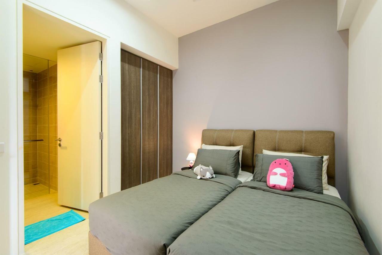 By The Sea Beach Front Apartment Batu Feringgi Exterior foto