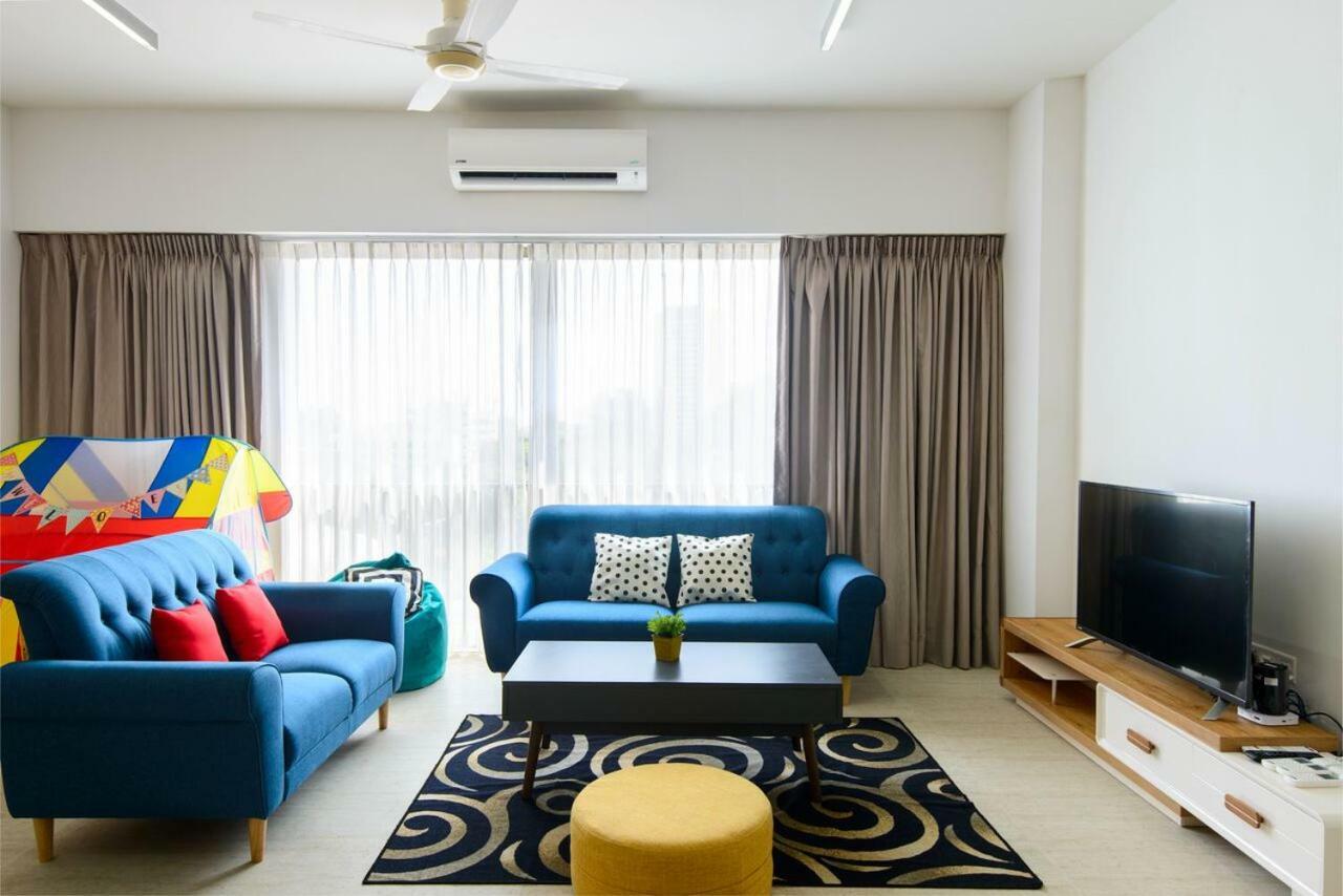 By The Sea Beach Front Apartment Batu Feringgi Exterior foto
