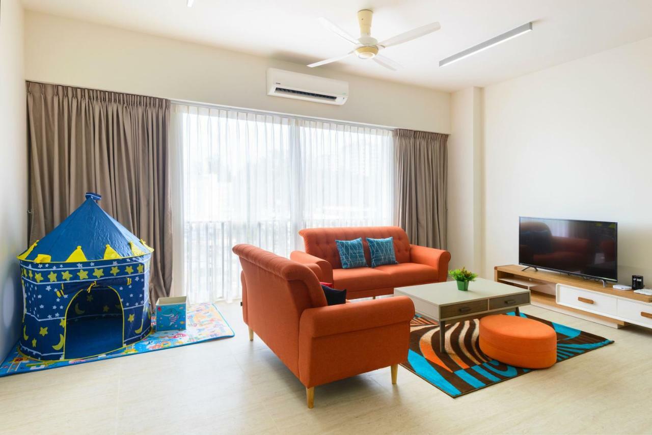 By The Sea Beach Front Apartment Batu Feringgi Exterior foto