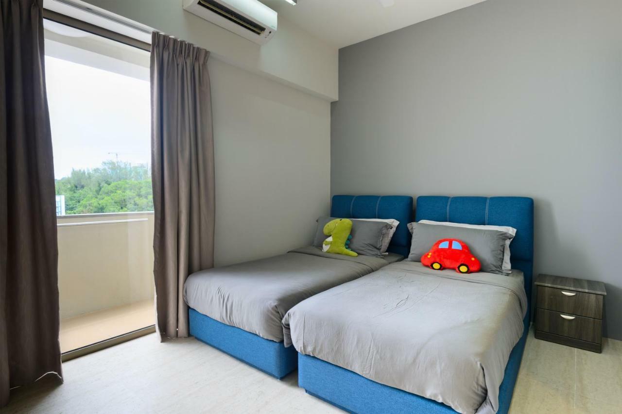 By The Sea Beach Front Apartment Batu Feringgi Exterior foto